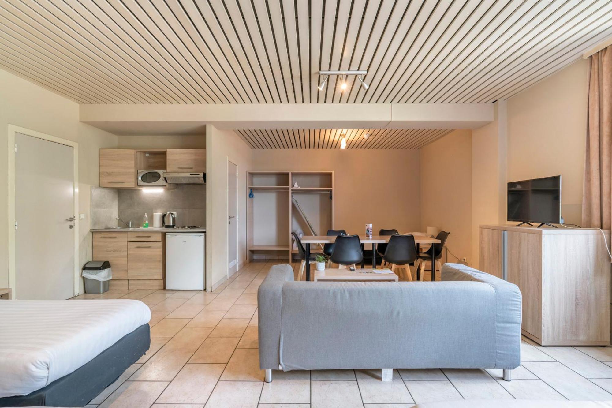 Condo Gardens בריסל מראה חיצוני תמונה